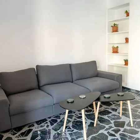 Olvia A Breath Away From Old Town Center Апартаменти *