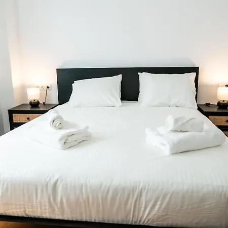 Olvia A Breath Away From Old Town Center *