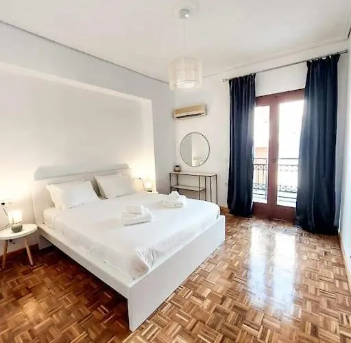 Olvia A Breath Away From Old Town Center Rethimnon