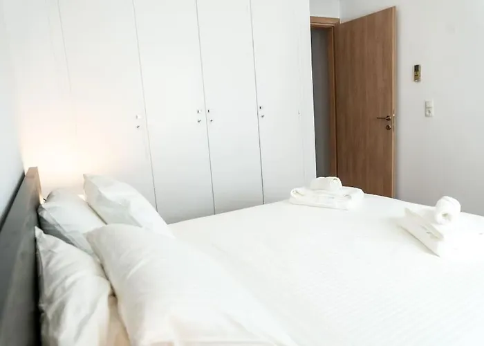 Olvia A Breath Away From Old Town Center *