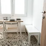 Olvia A Breath Away From Old Town Center Apartment *