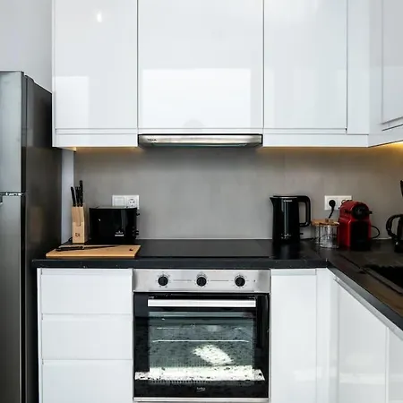 Апартаменты Olvia A Breath Away From Old Town Center *