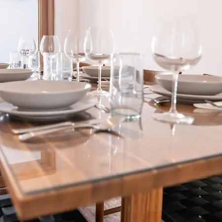 Daire Olvia A Breath Away From Old Town Center Resmo