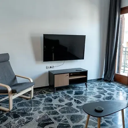 Olvia A Breath Away From Old Town Center * Resmo