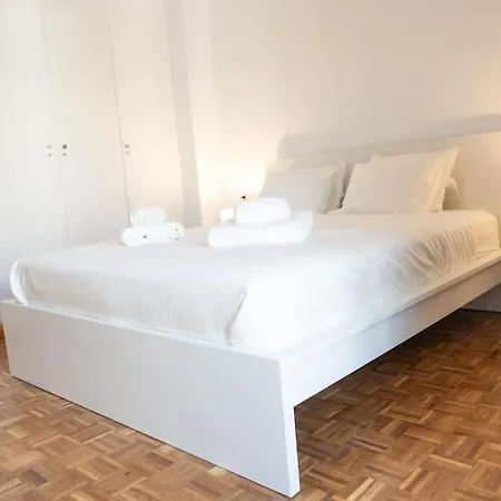 Olvia A Breath Away From Old Town Center Daire *